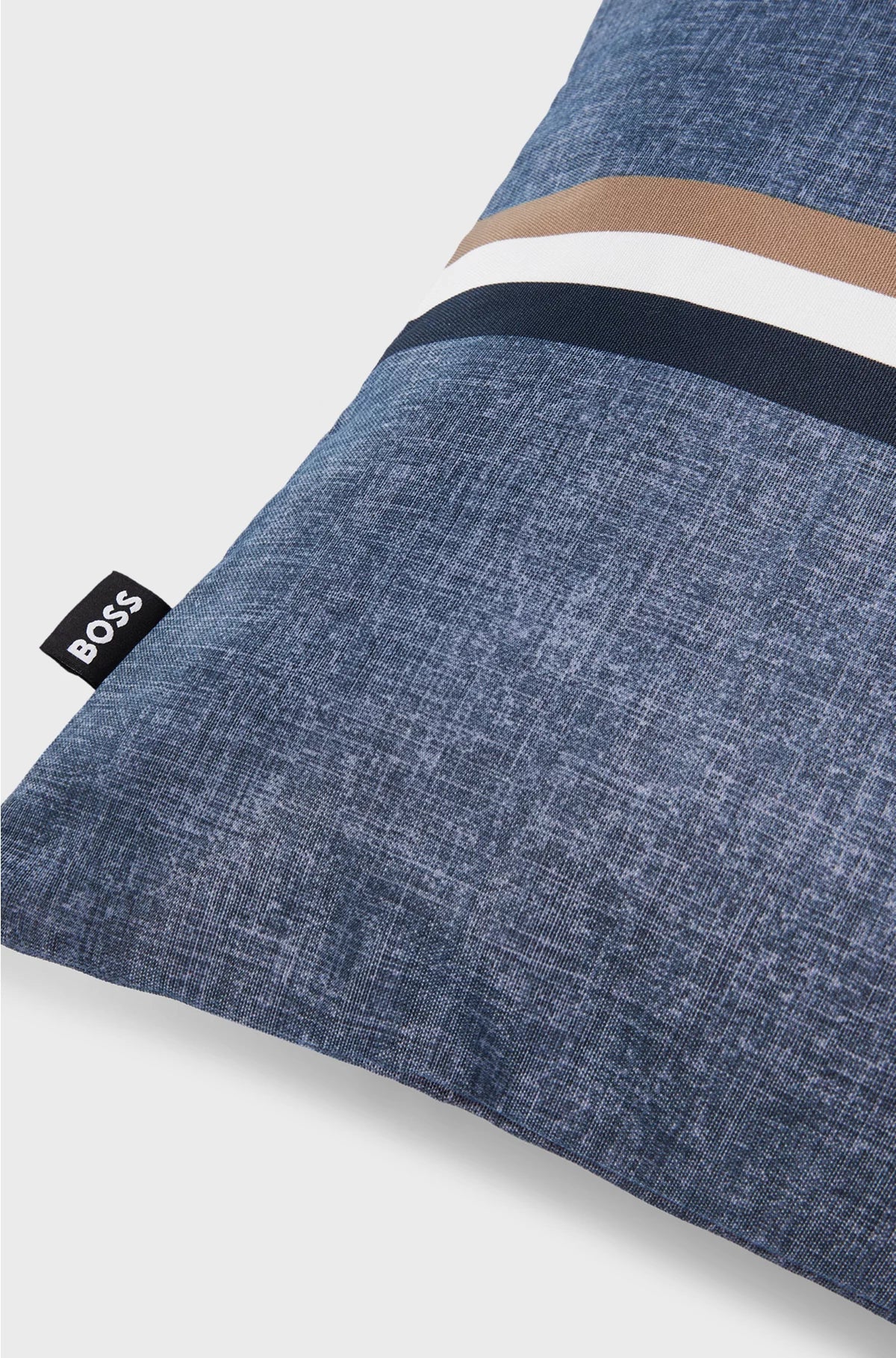 WATERPROOF OUTDOOR CUSHION COVER WITH SIGNATURE STRIPE
