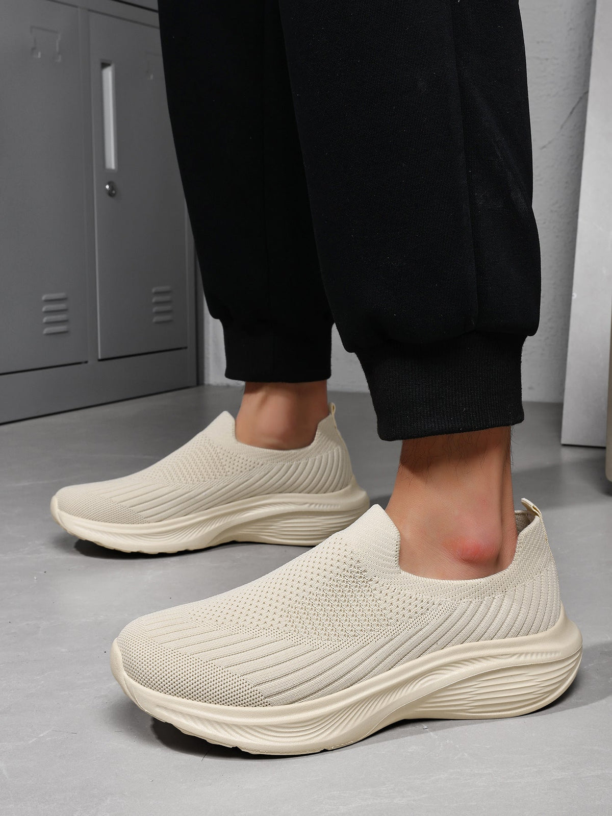 Men's Orthopedic Mesh Walking Shoes—Slip-On Design, Cushioned Comfort, Wide Toe Box, Arch Support, Breathable, Non-Slip, Suitable For Various Occasions