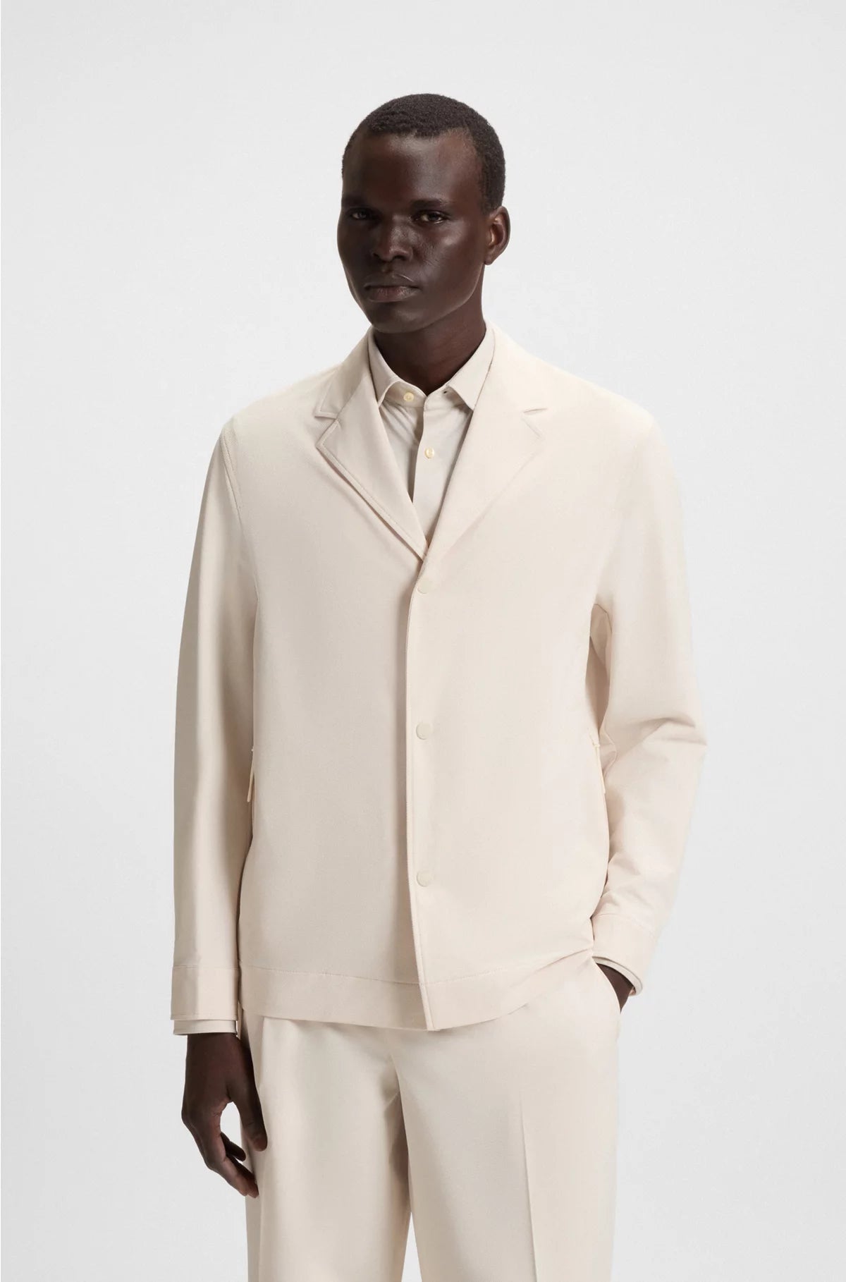 PACKABLE RELAXED-FIT OVERSHIRT IN PERFORMANCE-STRETCH FABRIC
