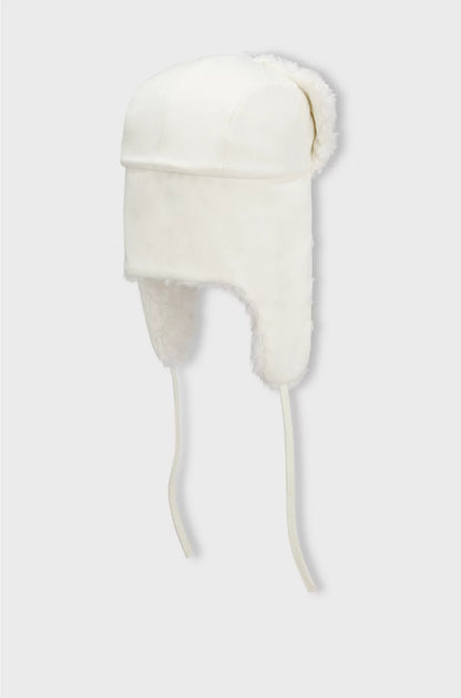 HAT WITH TEDDY TRIMS